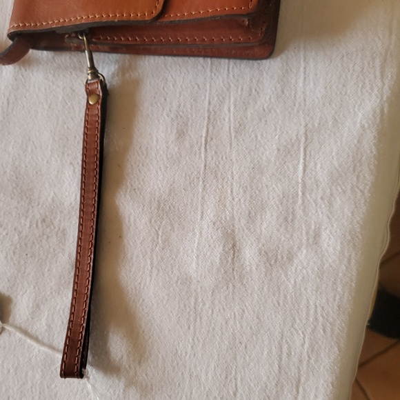 Patricia Nash Lanza Smooth Veg Tan Leather Studded Coin Crossbody Wristlet NWT - Picture 10 of 11